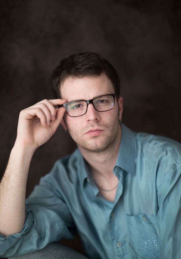 ADRIAN GRÖSSER 8